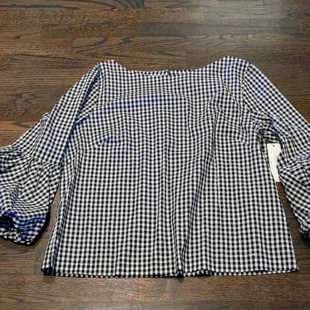 Gingham Blouse with Puffed Sleeves NWT